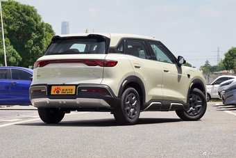 2025款比亚迪元UP 401KM智驾活力版