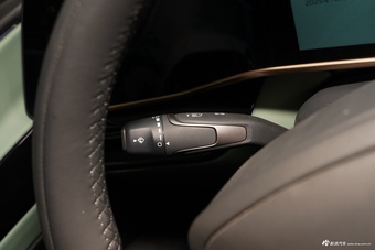 2025款红旗EH7 690 智选版