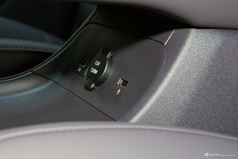 2025款零跑B01 430舒享版