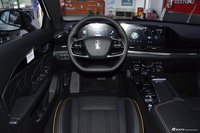 2022款奔腾B70S 2.0T智潮统帅