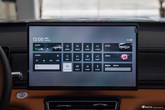 2026款山海L7 PLUS 220km豪华版 5座