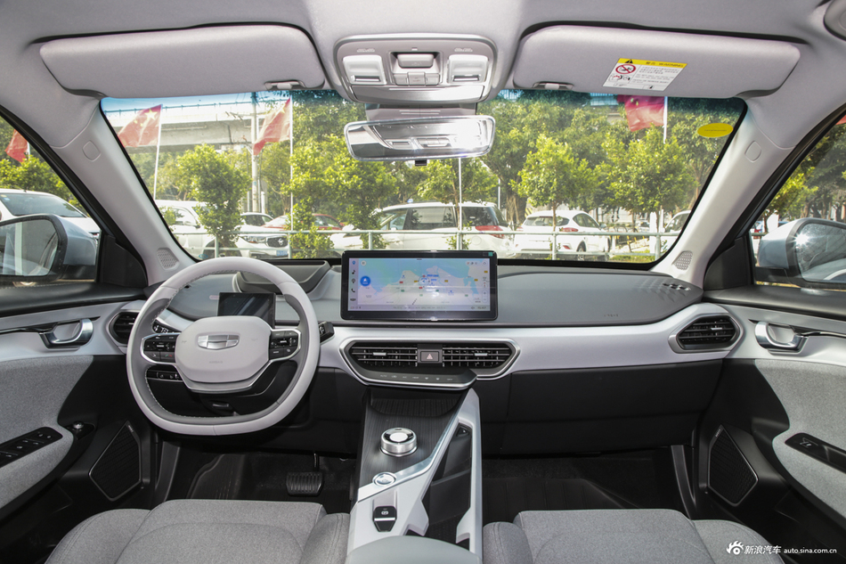 2019款几何A 高维标准续航立方版 