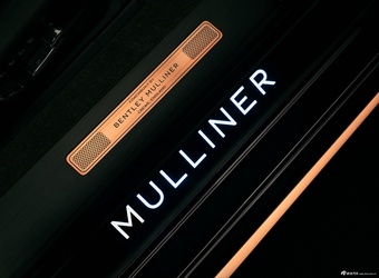 2025款宾利Batur Black Rose