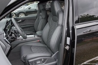 2024款奥迪SQ7 4.0 TFSI 暗夜骑士版