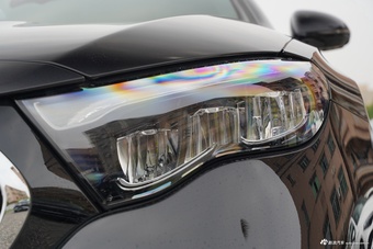 2025款奔驰E级改款 E 300 L 豪华型