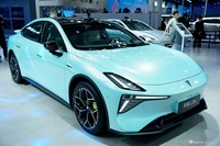 2025广州车展实拍：深蓝L06纯电