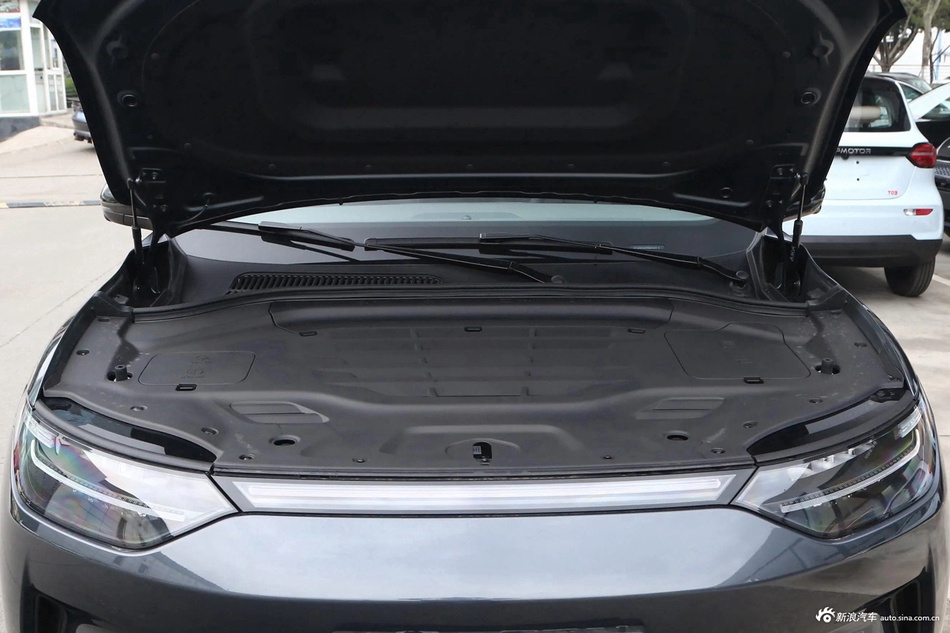 2023款零跑C11 纯电580四驱性能版