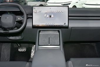 2025款小鹏P7 750 四驱高性能 Ultra