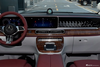 2025款莱茵旅行者 2.0T 北极星