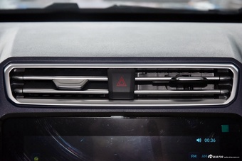 2024款大道 全能者 2.3T 柴油自动两驱舒享款平底货箱