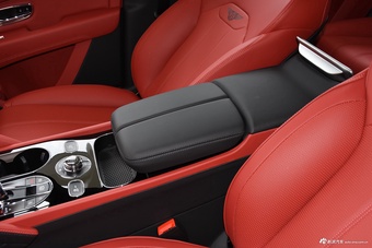 2024款添越 4.0T V8 长轴距版