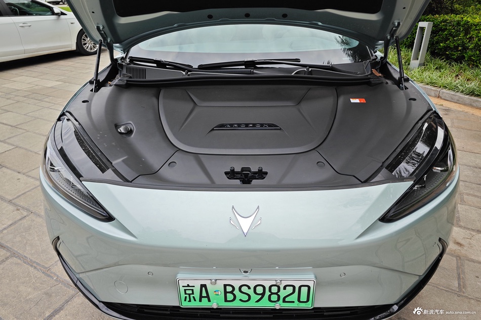 2023款ARCFOX αS 735E+ 森林版 175kW