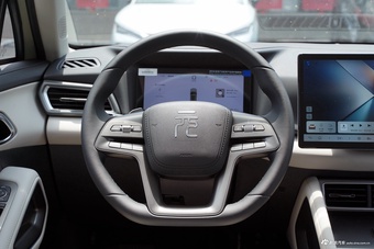 2025款比亚迪元UP 401KM智驾活力版