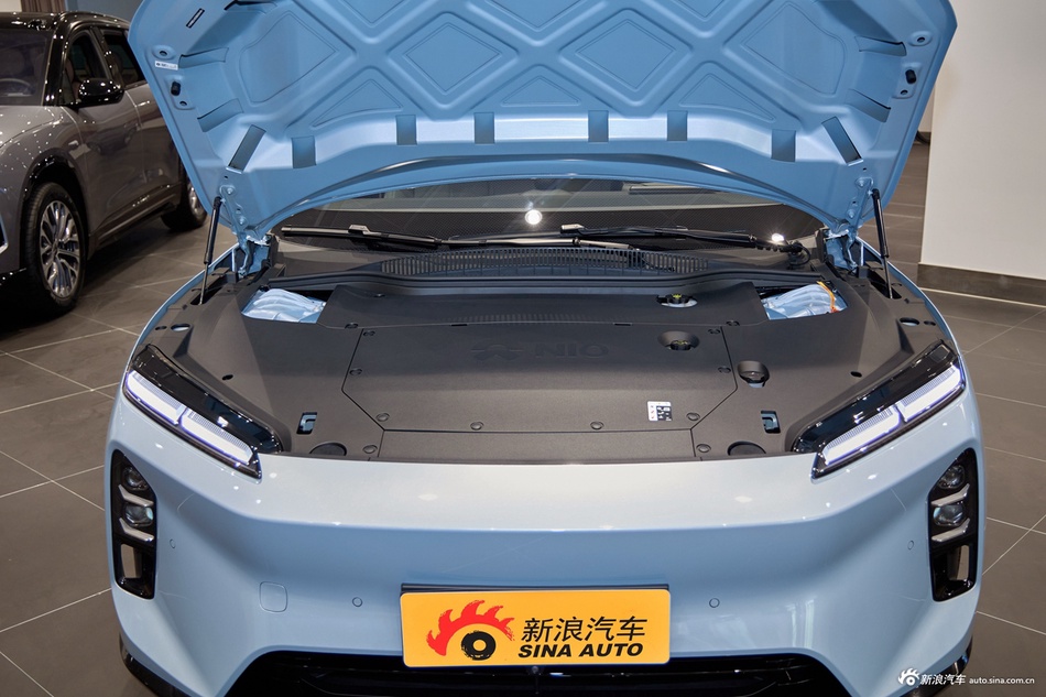 2025款蔚来ET5T 75kWh Touring