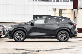  2024 Lexus NX 260 front drive version