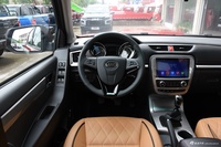 2023款江淮T8 2.0T夜鹰版柴油四驱豪华型大双