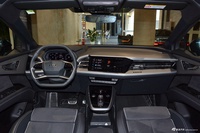 2022款奥迪Q5 e-tron 40 e-tron 星耀型 机甲套装