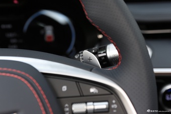 2023款捷尼赛思GV70 2.5T 四驱旗舰版