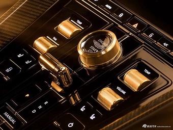 2025款阿斯顿·马丁DB12 Goldfinger Edition