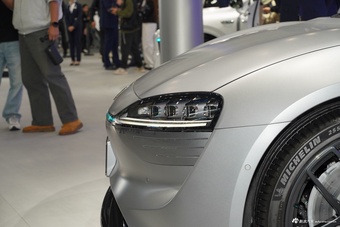 2025广州车展实拍：智界S7