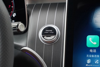 2025款奔驰GLC改款 300 L 4MATIC 豪华型 7座