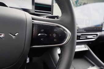 2025款艾瑞泽8 Pro 2.0T 尊享型