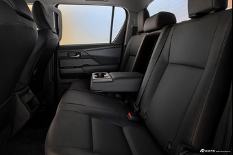 2026款Hilux BEV基本型官图