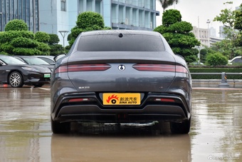 2024款腾势Z9插混 1100km四驱Ultra版