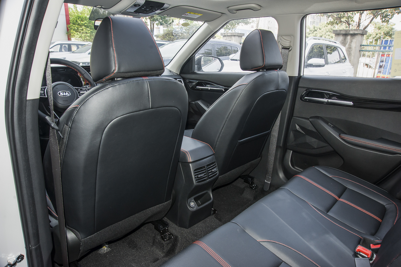 2020款起亚KX3傲跑 1.5L CVT潮流版