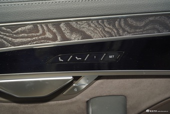 2025款奥迪A8L 45 TFSI quattro 豪华型