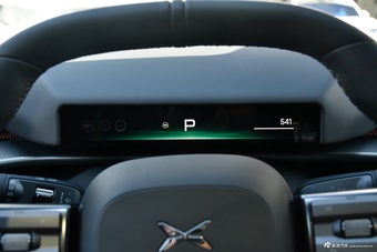 2025款小鹏P7 750 四驱高性能 Ultra