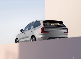 2023款沃尔沃EX90 官图