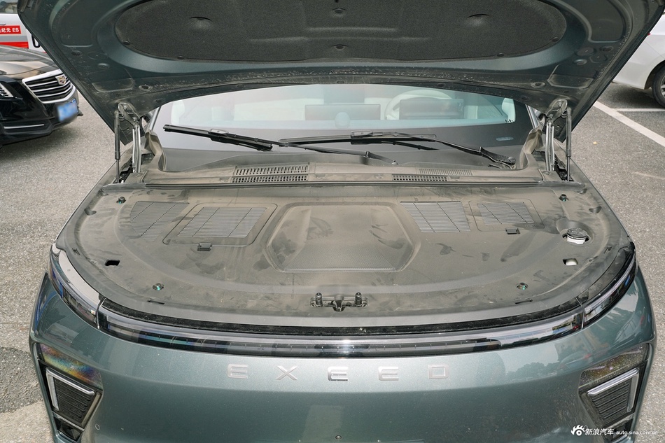 2025款星纪元 ET 增程 240 四驱至臻尊享