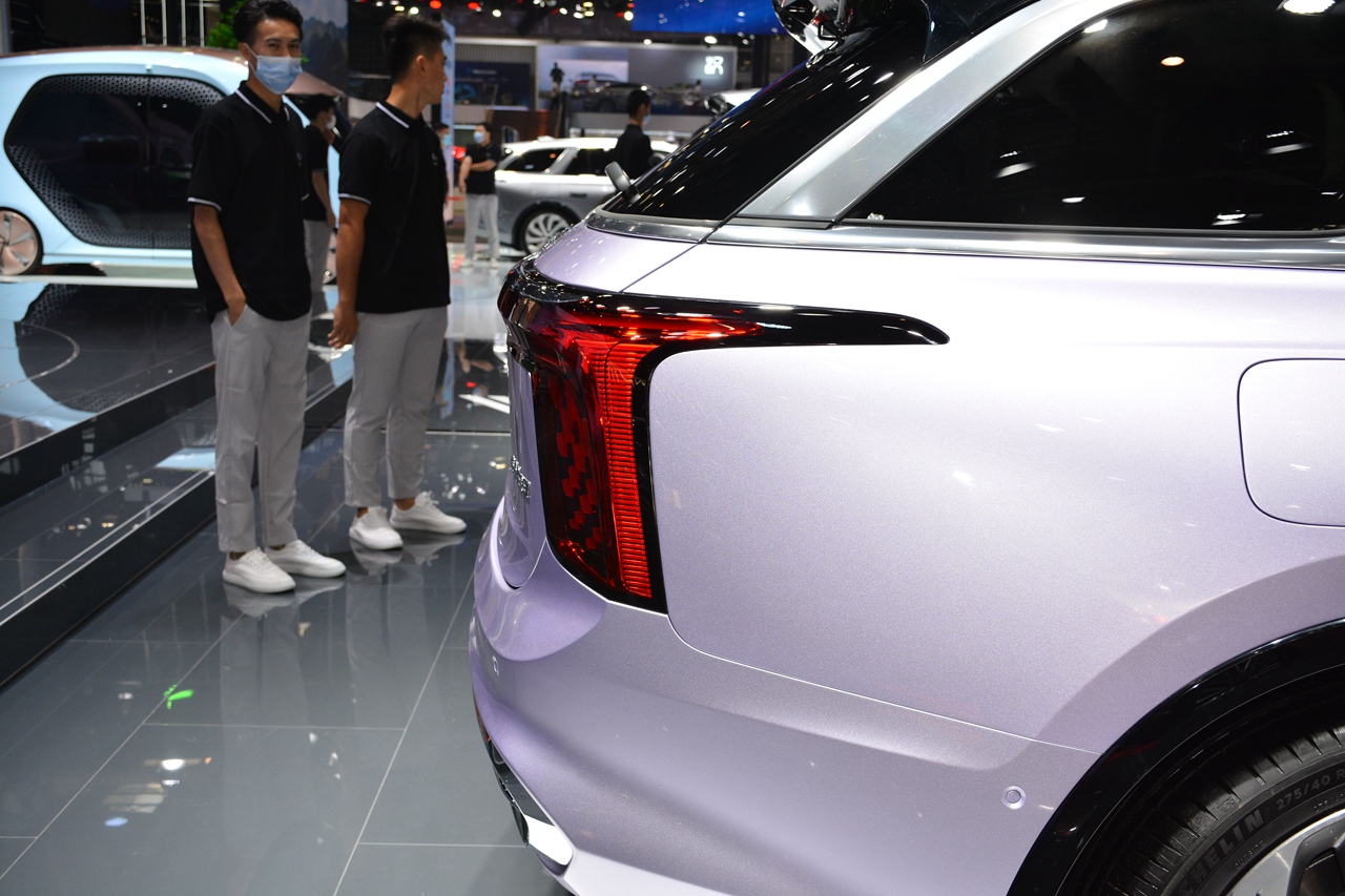 北京车展实拍 首款大型纯电SUV红旗E-HS9