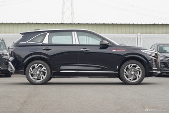 2025款红旗HS3 PHEV 125km 劲为 200万辆纪念版