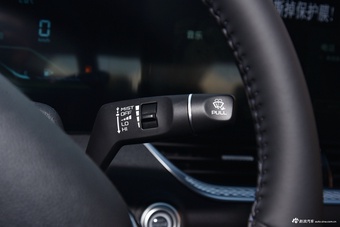 2025款奔腾B70 龙耀版 1.5T 质享型