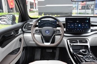 2024款秦PLUS DM-i 荣耀版 120KM超越型