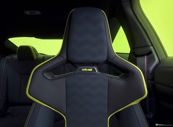 2025款宝马M4 CS Edition VR46 官图
