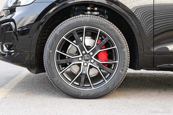 2024款奥迪Q5L 45 TFSI 豪华动感型