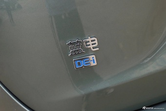 2023款蓝电E5 1.5L DE-i 100KM畅享型 7座