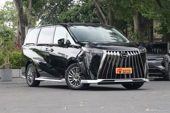 2026款传祺M8 HEV尊贵版