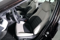 2020款威兰达双擎2.5L CVT两驱尊贵版