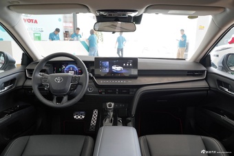 2026款凯美瑞 双擎 2.0HSE 运动Lite版