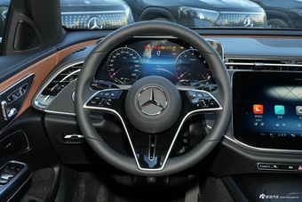 2026款奔驰E级 260 L 经典型