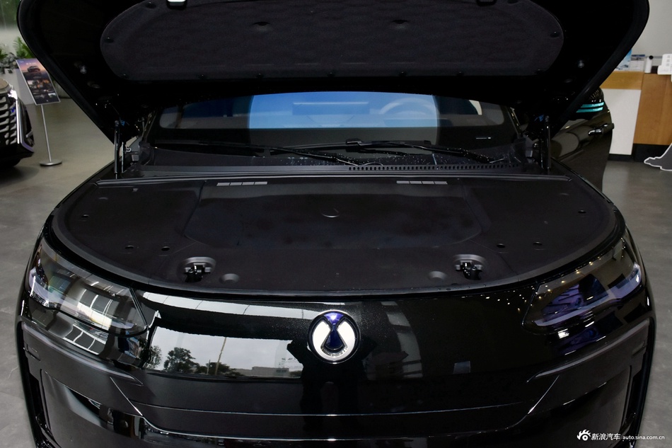 2026款腾势N9 尊荣型