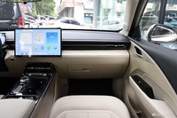 2024款五菱星光纯电 共创版 510 进阶型