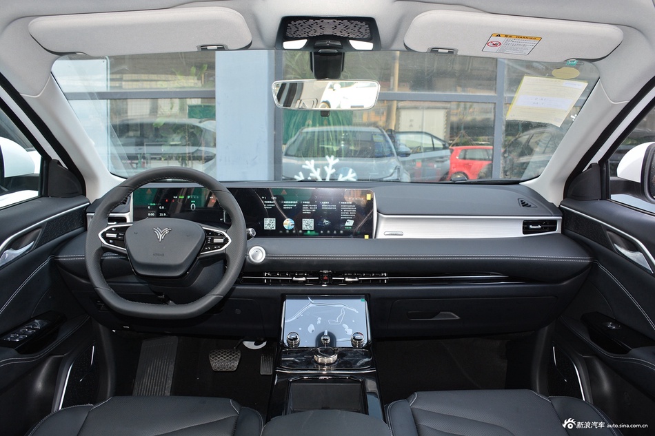 2022款哪吒U 智400 Pro 磷酸铁锂