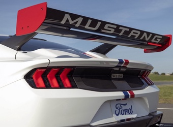 2025款Mustang GTD Spirit of America 官图