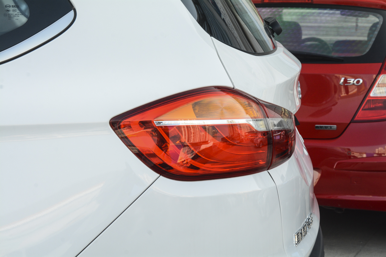 2019款斯威X7 1.8L手动舒适版7座