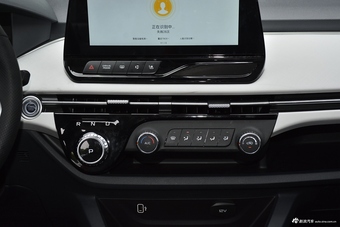 2021款奔腾NAT 网约版